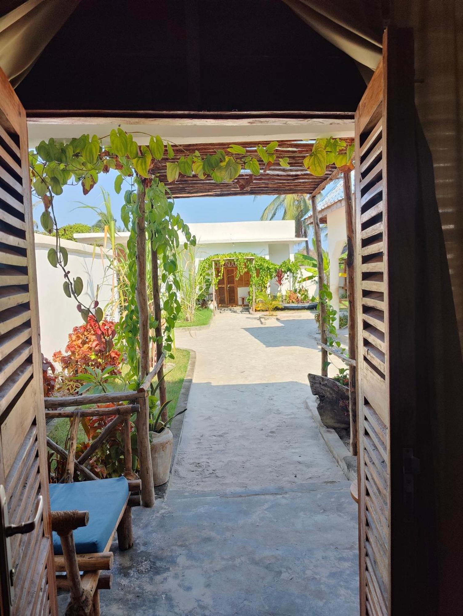 Mafia Island Bungalows Utende Exterior foto